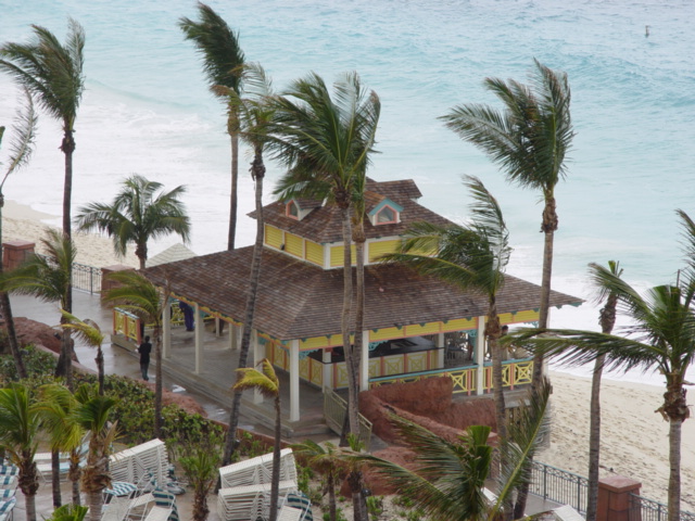 beach-bar-paradise-island-atlantis.jpg