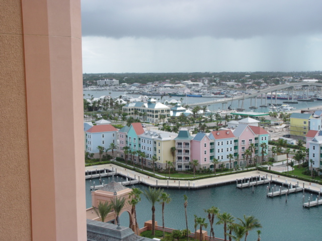 harborside-resort-at-atlantis-paradise-island-3.jpg
